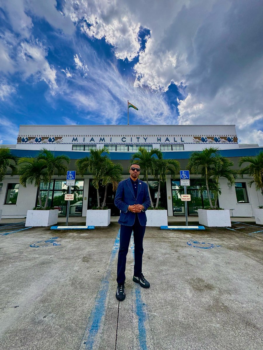lisawattsonline's tweet image. Congratulations @ChairmanBowdre OFFICIALLY running for Mayor of Miami! Campaign is now activated &amp;amp; QUALIFIED and we are ready to go! 🇺🇸 #CryptoCapital #Bowdre4Mayor

The Miami Crypto and Miami Tech Community proudly announces its nomination and endorsement of Elijah John Bowdre…