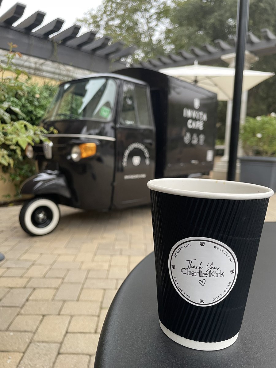 ChicagoMoon tweet media