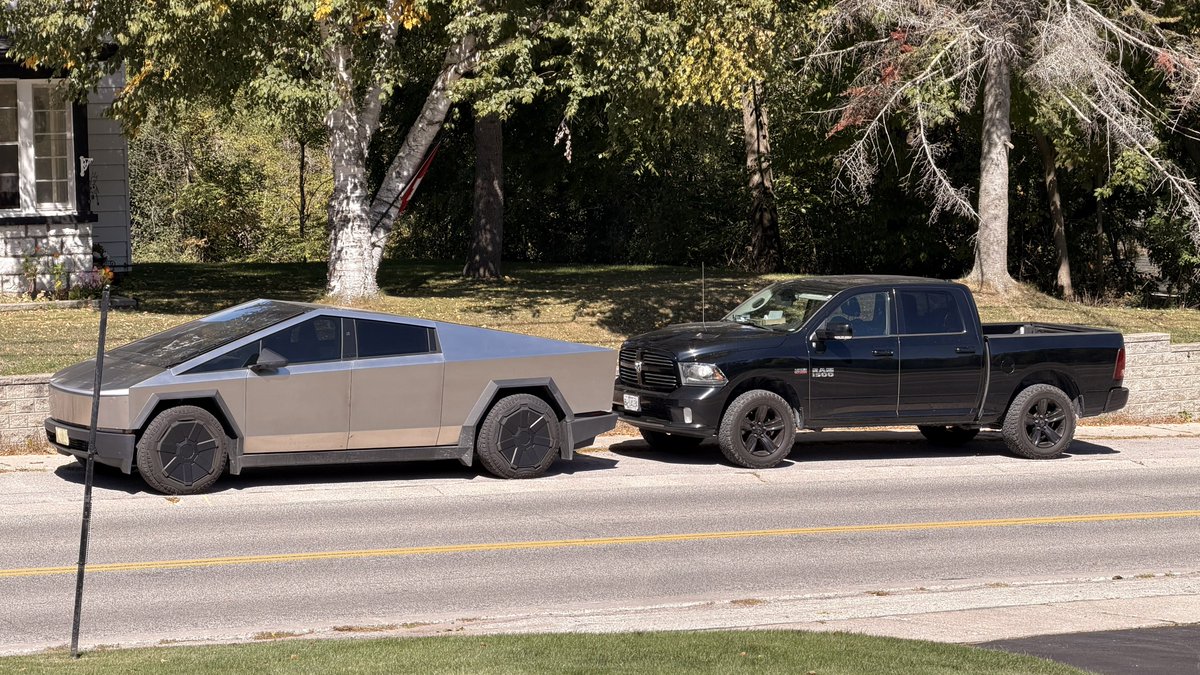 Cybertruck makes other trucks around it look 100 years old