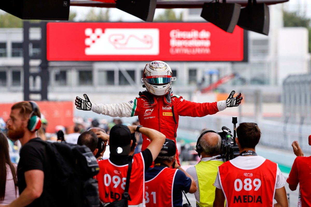 Circuitcat_eng's tweet image. Today was a good day... tomorrow more and better!! 😬😁

#GTOpen #GTCupOpen #EFOpen #ItalianF4 #FRECA

🎟️ circuitcat.com/en/tickets/