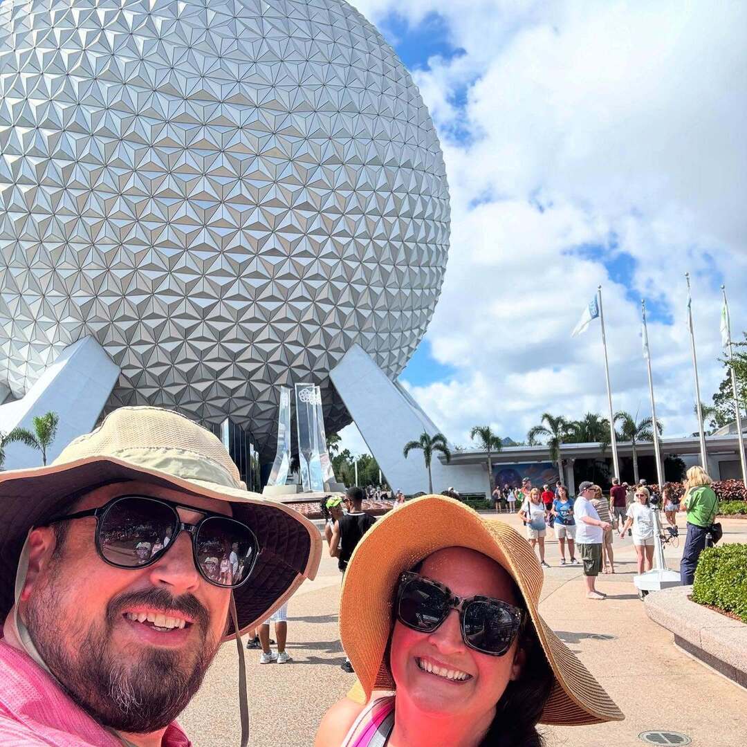 lee_lind's tweet image. Seeing the golf ball is always good 🌐 #spaceshipearth #epcot #foodandwine #disney #thisishowleeanddianado instagr.am/p/DO1QXzLDkBi/
