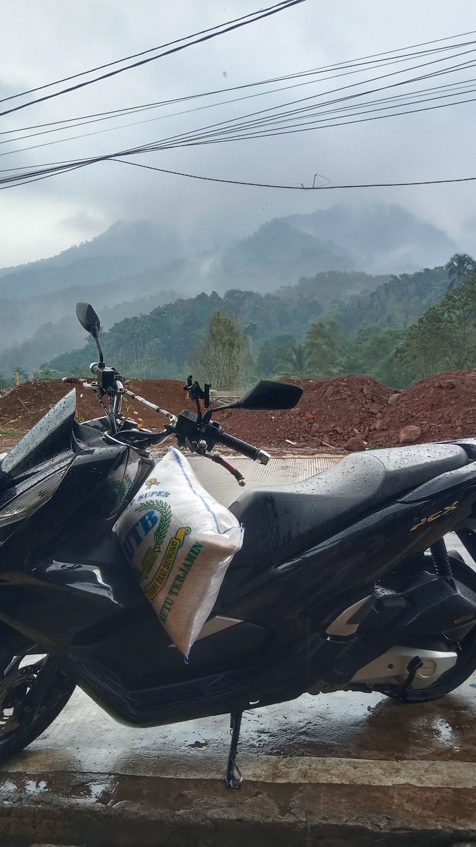 Anonimbaee's tweet photo. baru dua bulan make, udah 4000km jarak tempuh 🥲 https://t.co/NEccRut8vr