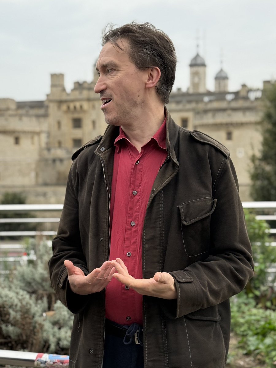 LearnBritain's tweet image. Photos from our tour of the City of London this morning. Thank you to all the members of London’s Ukrainian community who joined us today