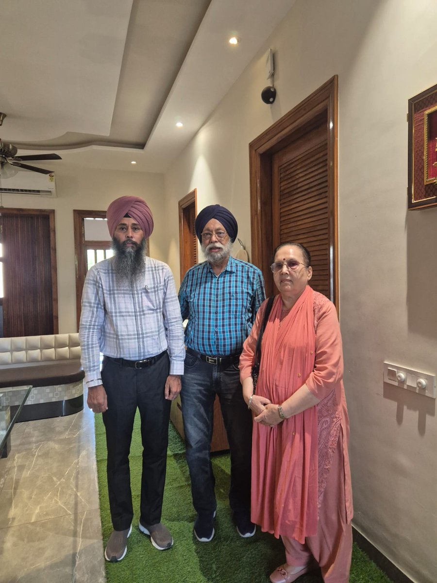 Today, Sardar Sukhbir Singh Ahluwalia and Mrs. Ahluwalia ji came to my office to meet me, and I felt very happy. Thanks 🙏🏻 <a href="/BJP4Punjab/">BJP PUNJAB</a> <a href="/sukhbirwalia/">Sukhbir Ahluwalia</a> <a href="/kuldip09kuldip/">Kuldip Kaur (मोदी का परिवार)</a>
#viralpost #viralpost #Sukhbirwalia 
#Hardevubha #punjabi_tadka