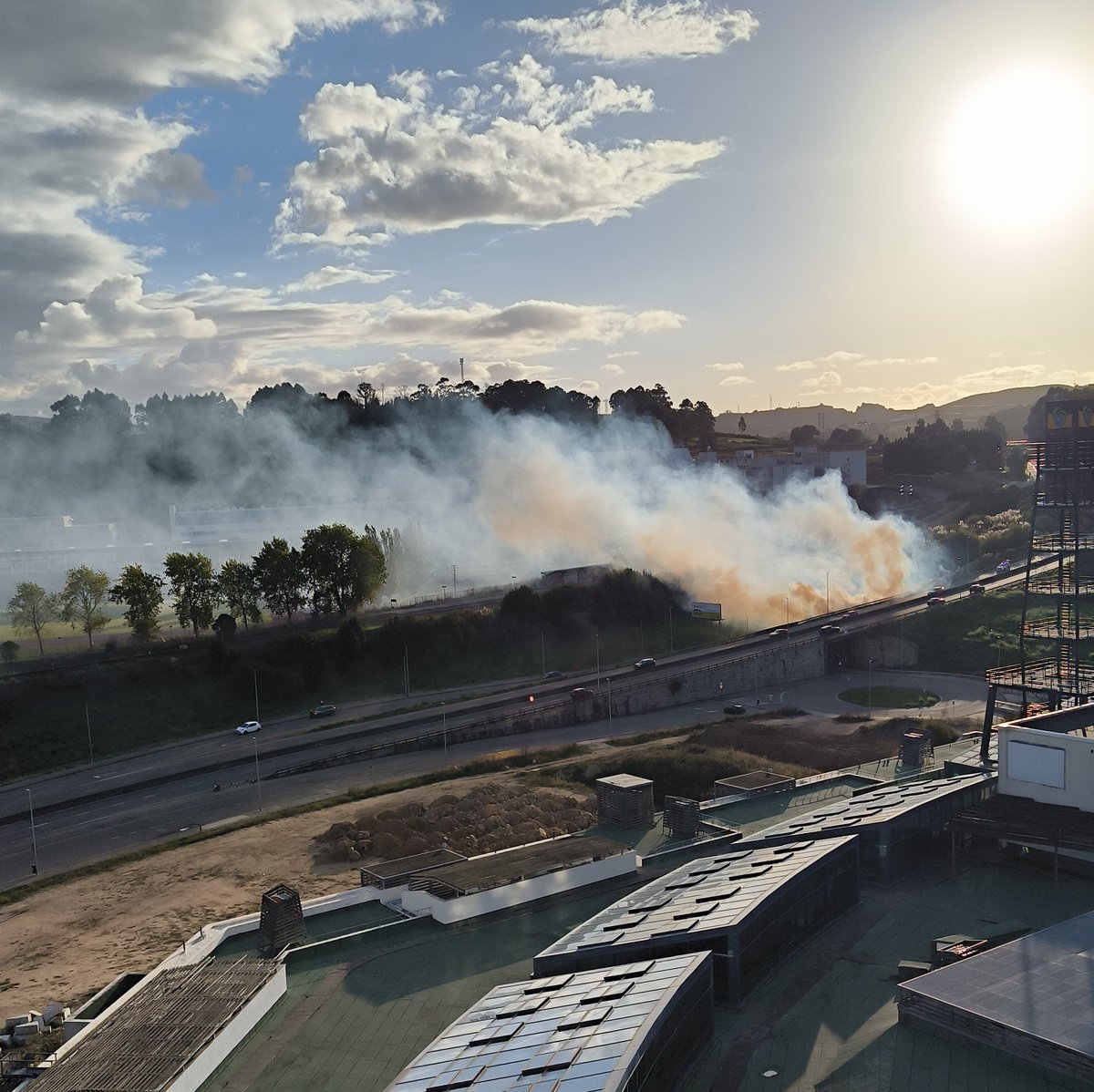 sector7_coruna's tweet image. ⚠️ Precaución en Avda García Sabell sentido bajada.
#coruña #someso #recintoferial