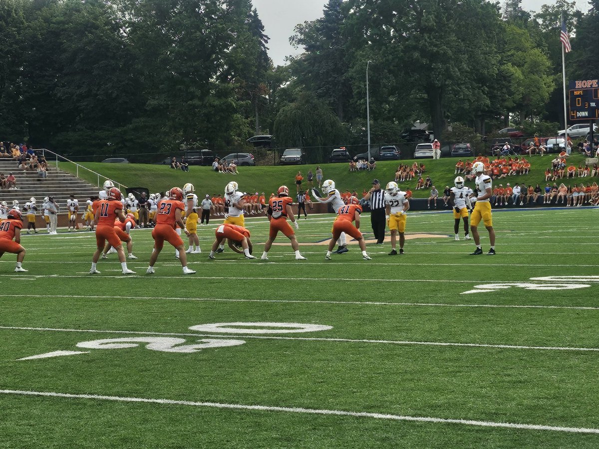 Game Time in Holland! <a href="/HopeCollegeFB/">Hope College Football</a> @miaa1888 #AmericasFirstConference  <a href="/HopeAthletics/">Hope College Athletics</a>