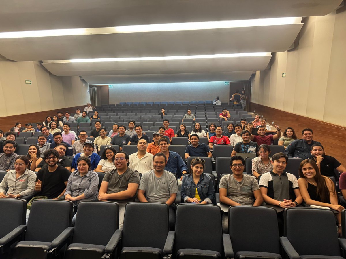 CEFAS_UM's tweet photo. Exitosa conferencia «Aprendiendo del fallo de los puentes», del Dr. C. José Macías, Profesor Invitado de la Universidad de Matanzas y miembro del CEFAS, en la Universidad Autónoma de Yucatán (México). ¡Muchas felicidades! https://t.co/caLojB6UvX