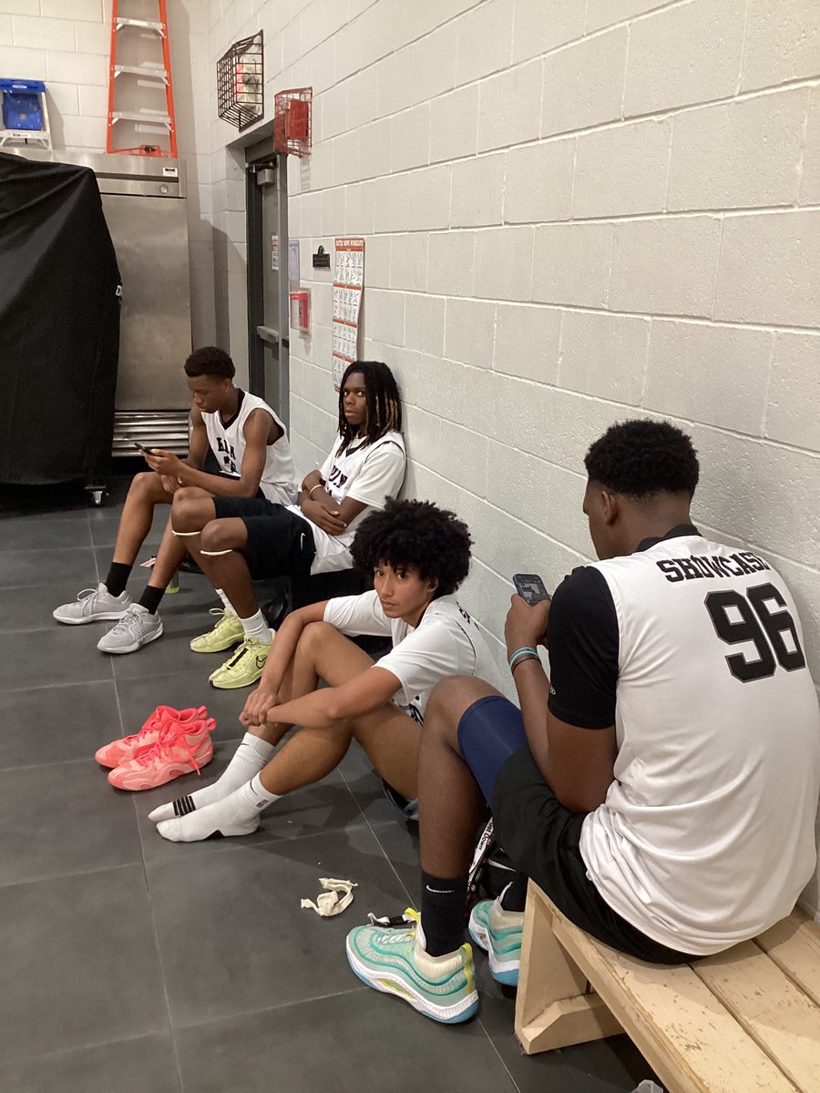 94ftexposure's tweet photo. Easily the premier fall college showcase in the region @runshowcase https://t.co/hfJEnVNCh8