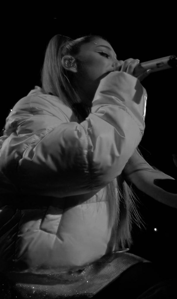 gnightgo's tweet image. i WILL be this close again at Eternal Sunshine tour