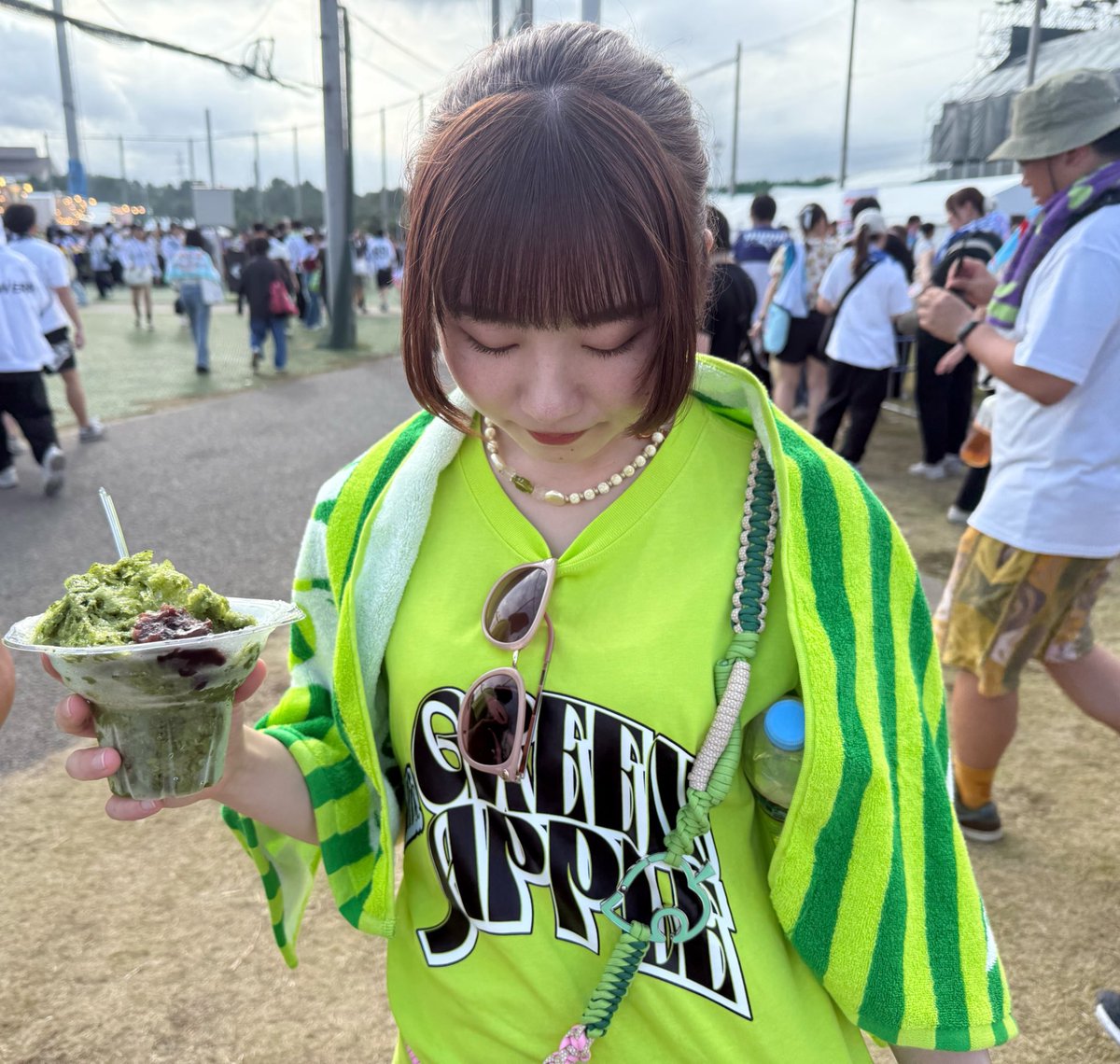 🔥ロッキン参戦ファッション🔥

Mrs. GREEN APPLEイメージで
ストラップ作りました〜✨

カラビナはニンテンドー公式
動物の森のカラビナ🌳