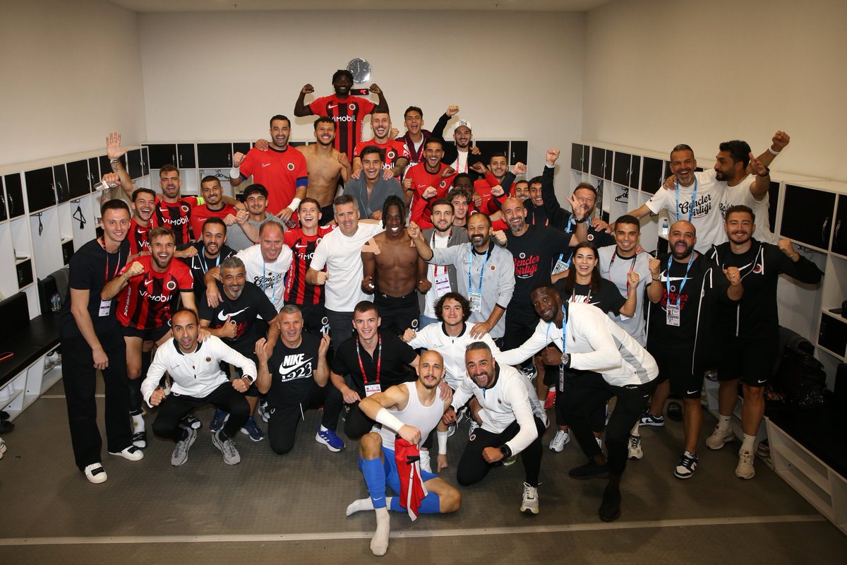 Özlemiştik 😍

Galibiyet Pozumuz⚡️

#GBvEYP