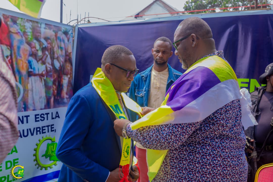 KasongoKas's tweet image. #RDC #ADHÉSION #MCA
Le mois d'adhésion continue au siège du MCA.
Ce samedi 20 sept, l'Inspecteur Général des Finances émérite, Jean Paul NKUANGA, accompagné d'une forte délégation, a rejoint la lutte politique  du MCA pour un Congo en Avant et de bonne gouvernance.
J'ai eu