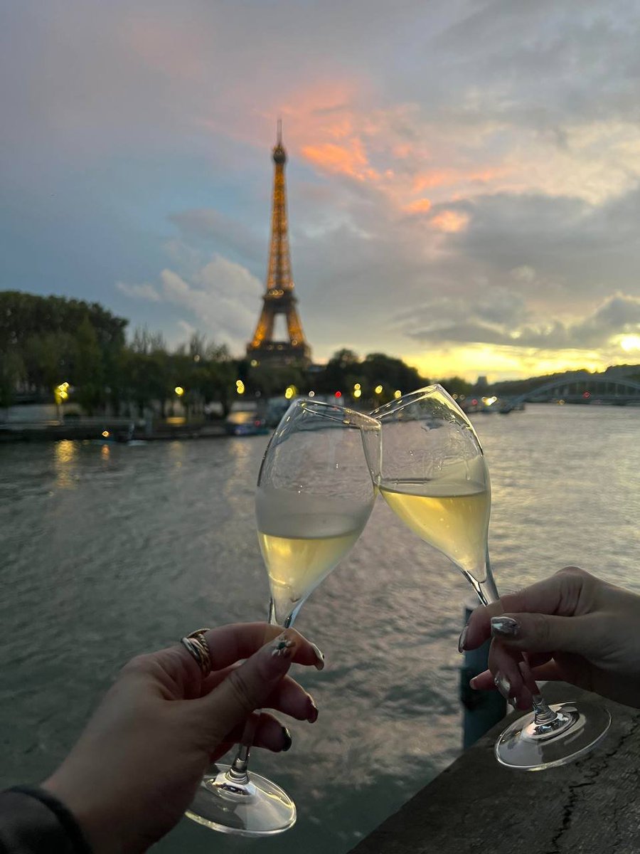 Lucy (@jdkdjdjdid1) on Twitter photo 