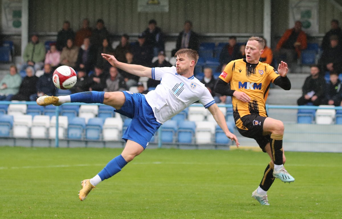 Alex Daniel tweet media