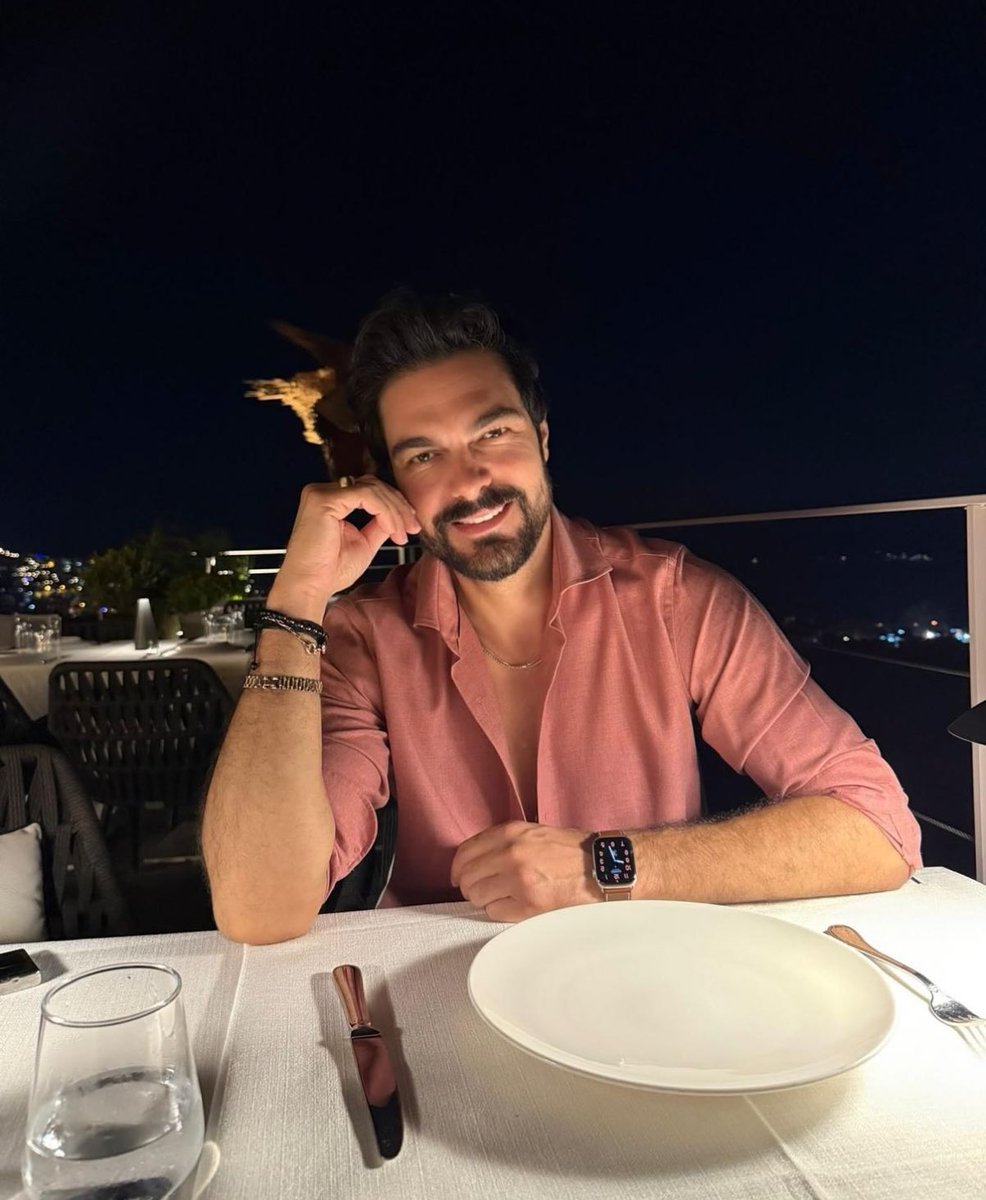 Looking so fresh and so happy.. 🥹🫠

#HalilİbrahimCeyhan