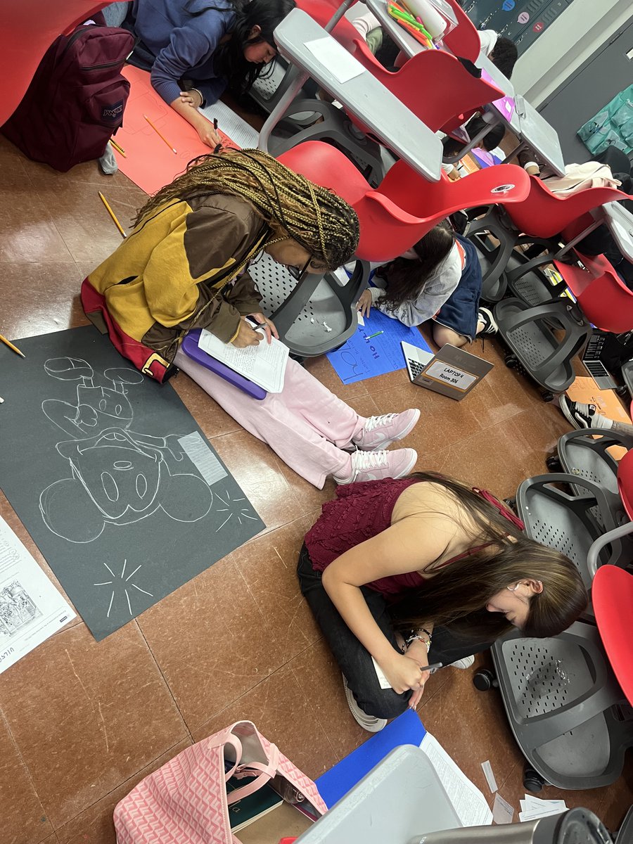 MsIHistory's tweet image. We are trying to get a poster maker to have more collaborative and creative projects in our classrooms! Our high school students are creative performing artists who love projects!

Could you help fund our #DonorsChoose

#ClearTheLists2025 

donorschoose.org/project/blow-i…