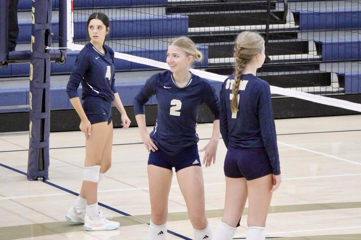 eshsvb's tweet image. Reserve went 2-0 today against Marian and Bellevue West. Roll Storm!