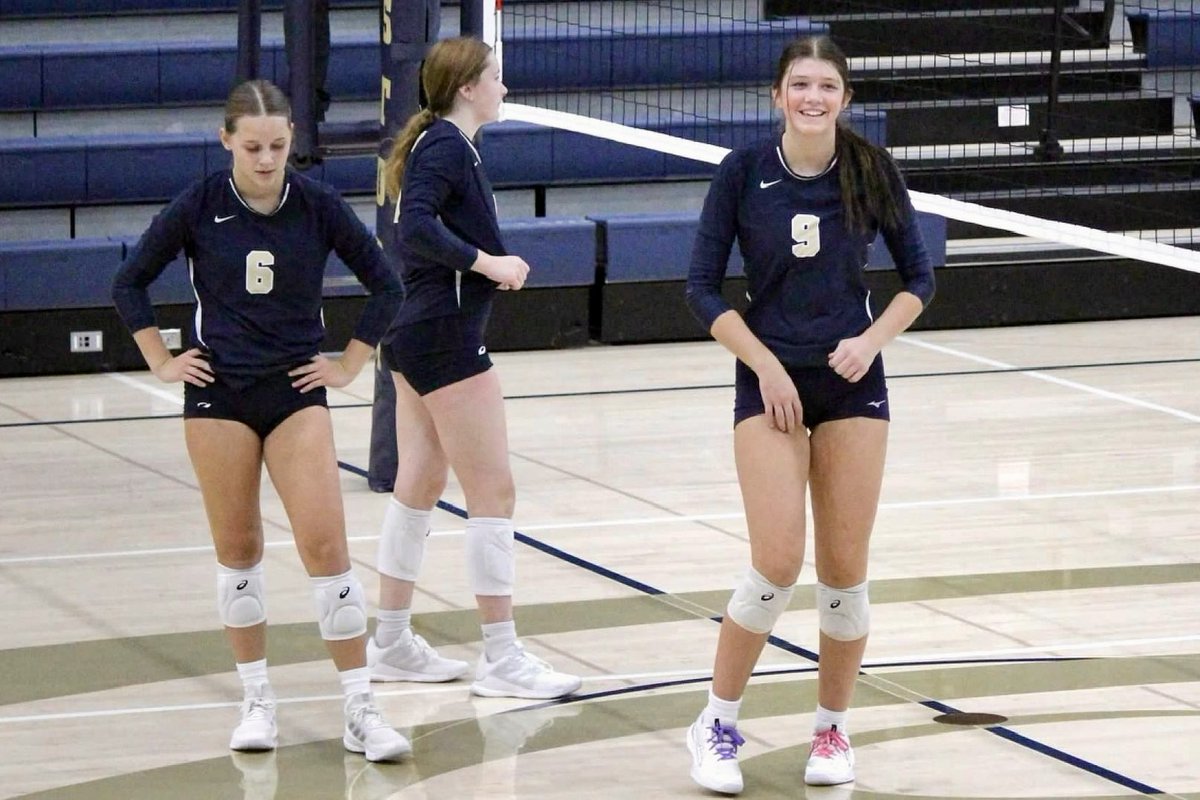 eshsvb's tweet image. Reserve went 2-0 today against Marian and Bellevue West. Roll Storm!