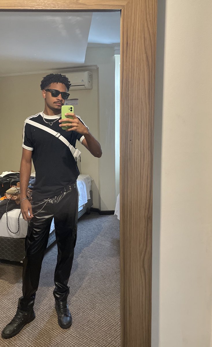 trybuta's tweet image. Lookzinho da The Lifetimes Tour