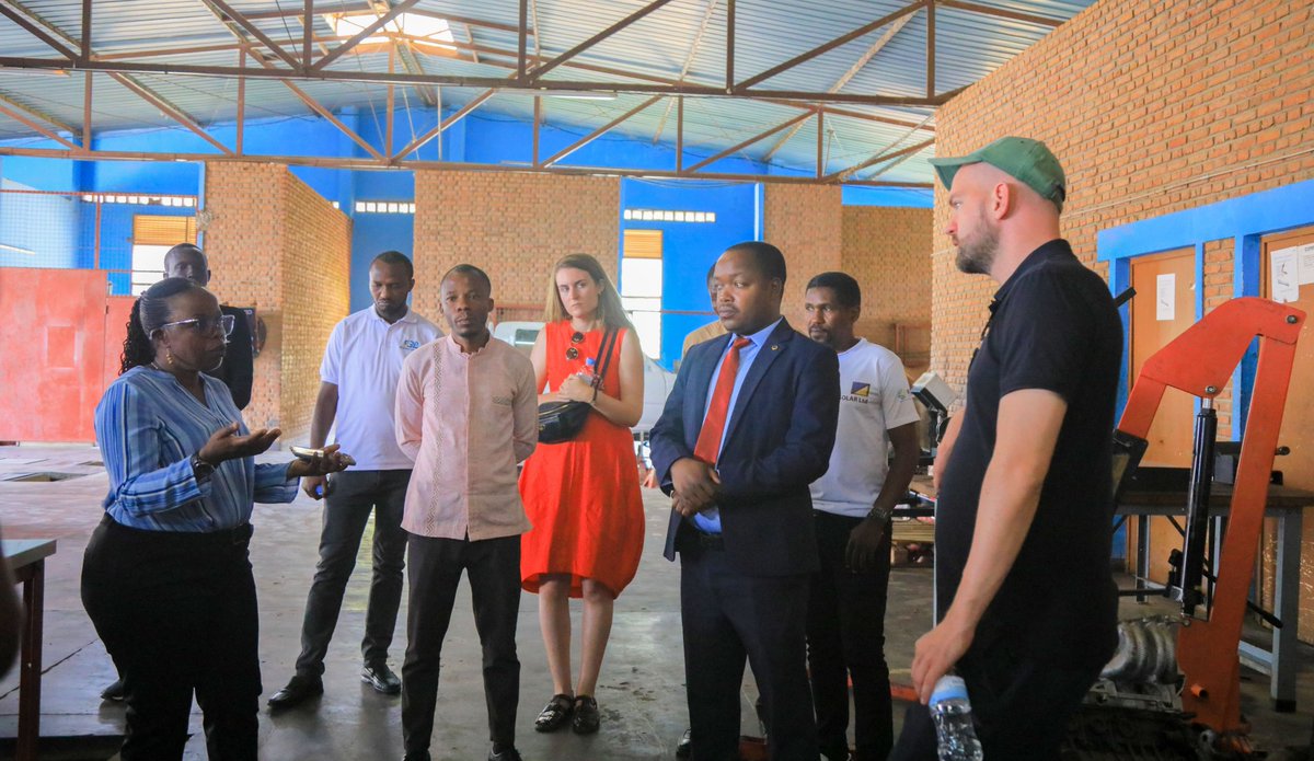 Karongi_College's tweet image. Earlier today, representatives from @KfW_FZ_int paid a courtesy visit to RP-Karongi College to explore potential partnership opportunities aimed at upgrading the Mechanical Engineering workshops. This equipment-focused collaboration, once established, will position the college to…