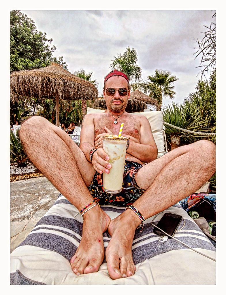 BlackBird87000's tweet image. Beach Club Life...🍸🍹🥥🌴☀️ #GrandBeachClub 📍#VilaRealDeSantoAntonio #Algarve #Portugal #Cocktail #PinaColada #Chill