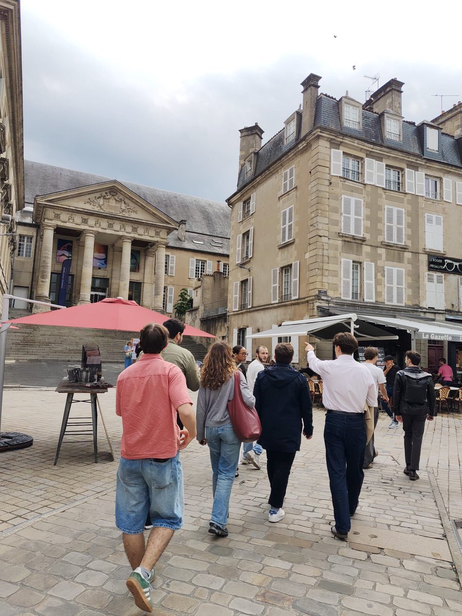 🌹 Aujourd’hui, nous étions à la Fête de la Rose de la Vienne aux côtés des camarades !
Un temps fort pour échanger avec les militant·e·s, mais aussi pour aller à la rencontre des habitant·e·s de Poitiers.

Merci aux <a href="/Jeunes_Soc86/">Jeunes Socialistes 86</a> pour l’accueil chaleureux !