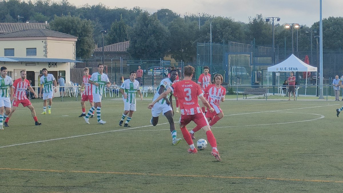 Cristian García (@somdelhospi) on Twitter photo 🕒 Final a l'Alzina
➡️ <a href="/ueseva1973/">Unió Esportiva Seva</a> 1-3 <a href="/CFOlimpic/">CF Olímpic LaGarriga</a>
📝 Remuntada dels vallesans a la segona meitat. Han aprofitat l'inferioritat numèrica local per sumar els primers 3 punts del curs
#TheCatalanGroundhopper #FutbolCat #groundhopping #3cat4 🕒 Final a l'Alzina
➡️ <a href="/ueseva1973/">Unió Esportiva Seva</a> 1-3 <a href="/CFOlimpic/">CF Olímpic LaGarriga</a>
📝 Remuntada dels vallesans a la segona meitat. Han aprofitat l'inferioritat numèrica local per sumar els primers 3 punts del curs
#TheCatalanGroundhopper #FutbolCat #groundhopping #3cat4