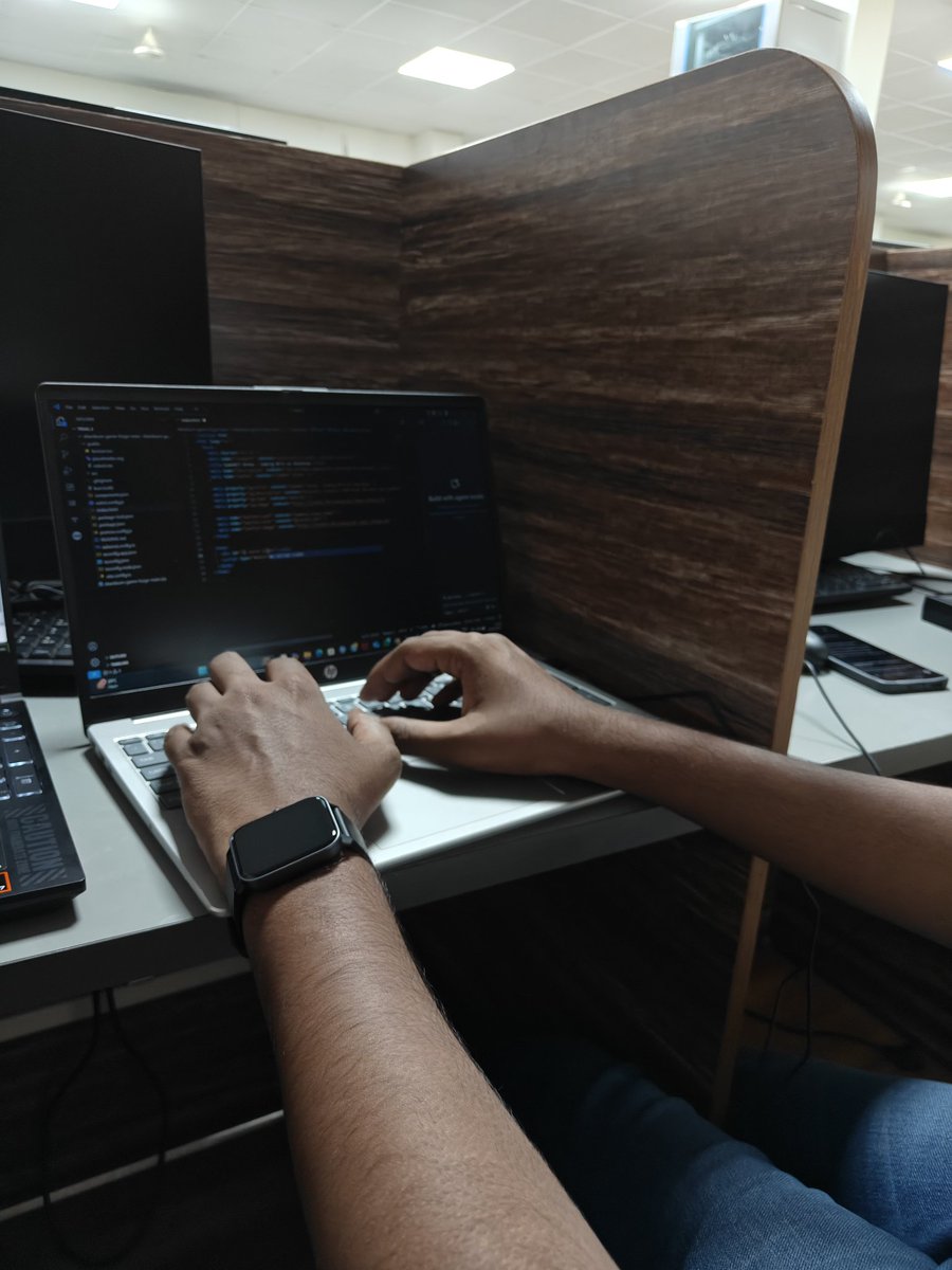 AaronDeodhar's tweet image. Had a great day at hackathon today!! Loved it!! Thanks for helping us, learned a lot of things...!! 
@utkarsh_sarode
@_dakshdatalkar
@Yash__Balpande
@nikhil_aparajit
@shardeum
 #ProofOfCommunity
#MiniHackathon