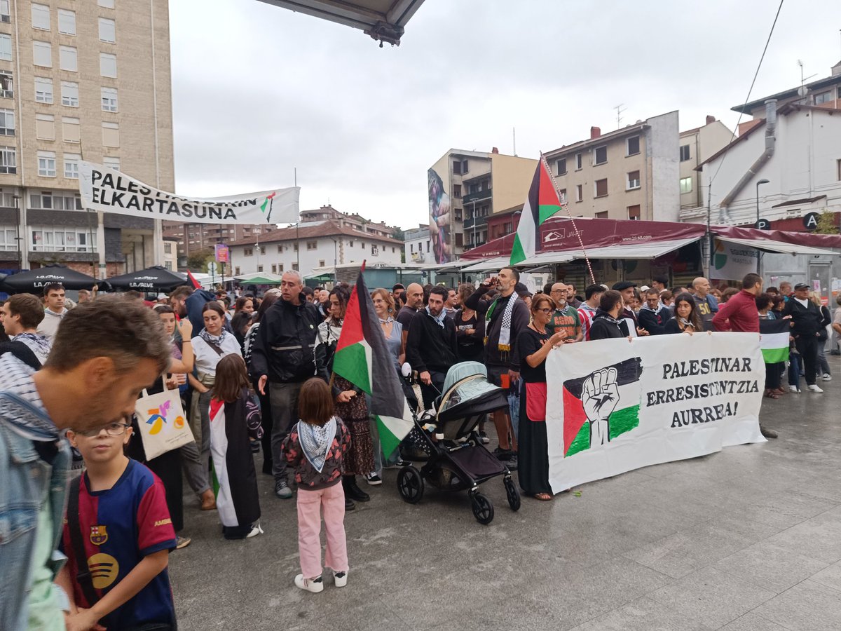 Jaietan ere, Galdakao Palestinarekin! 🇵🇸

#StopGenocide
#BoicotIsrael
#PalestinaAskatu