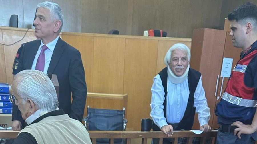 Bir ay içinde cezaevlerinde KHK'lı İbrahim Güngör (72), KHK'lı Hüseyin Parlak (74) ihmal yüzünden vefat etti. Hasta mahpuslar Türkiye'nin 'adalet' sınavı için ciddi bir sorundur. İnsanlık adına lütfen buna bir çözüm bulun. <a href="/YildizFeti/">Feti Yıldız</a> 

CezaevindeÖlüm SonBulsun