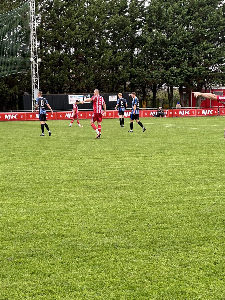 whiter_1984's tweet photo. Gutted for coby and his @NewtonSpurs team mates today losing on pens ! Down to 10 men with 2 minutes on the clock 🤦🏼‍♂️

Spurs dug in with a great defensive display 🙌🏻  FT 1-1 

@CobyWhiter at centre half take a bow son ! Superb at 17 against them centre forwards !! 💪🏻 https://t.co/sIMeodDJwD