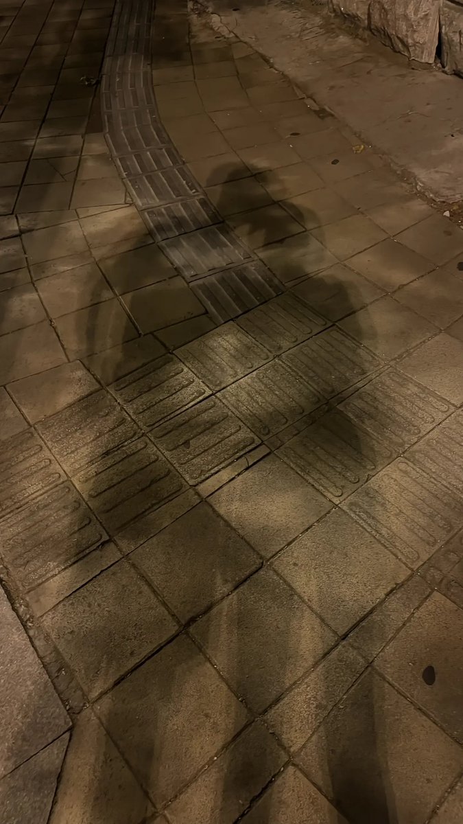 Rember_Lucky's tweet photo. 是不是有傻逼看着亲爹亲妈的影子都他妈想爬过来犯贱啊 https://t.co/V94czK7SEA