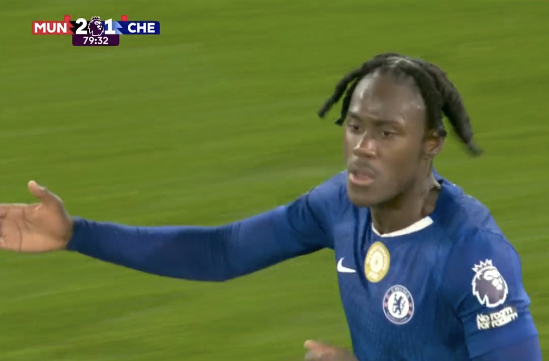 ⚽ | Goal : CHALOBAH 
🅰️ | Assist : JAMES
⏱️ | 80 MIN

👹 Man United 2 — 1 Chelsea 🔵

#FPL | #FPLCommunity | #MUNCHE