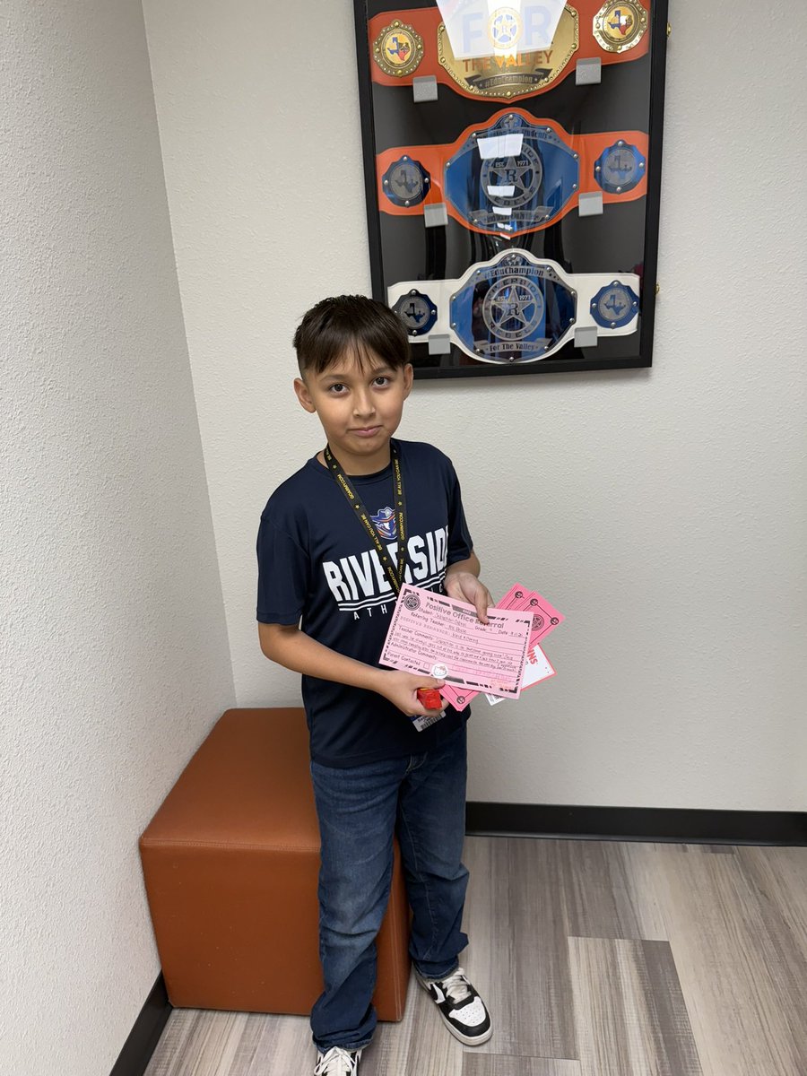 AndreaMorse26's tweet photo. ✨Positive Referrals✨Sofia and Sebastian excel in STEM #PBISatRMS @RiversideMS1971 @STEMwithBosse https://t.co/WFa7vqMJ6e