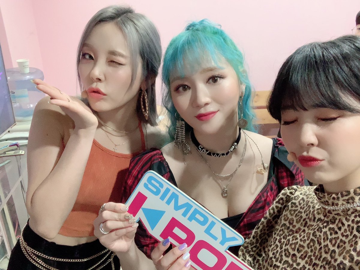 forever five ☆ tweet media