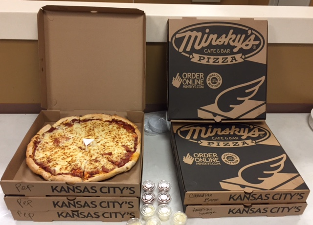 GarminOlathe's tweet photo. Thank you @Minskys for providing staff meals at the Midwest All Boys Tournament Fueled by Mas+ By Messi! https://t.co/c1vrzrXgZt