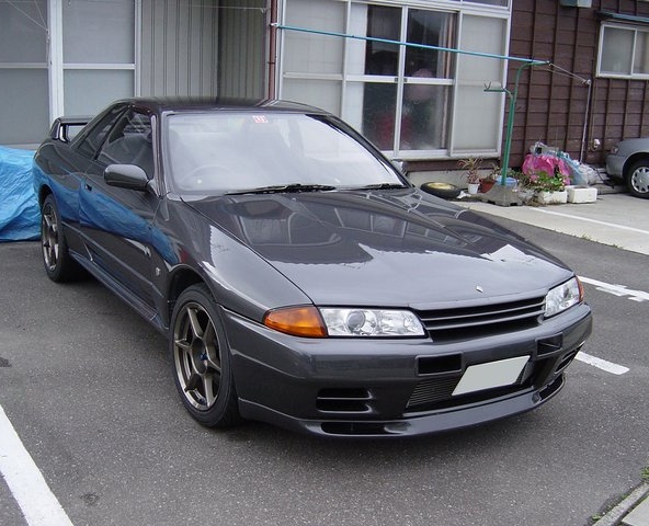 高橋国光さん土屋圭市さんのタイサンGT−Ｒのバトルをビデオが擦り切れるくらい観てましたね〜
当時は時代が味方してくれて18歳の僕は必死に貯めたお金で手に入れたのです。

…まぁ、激安で四隅フレーム修正跡有りでしたが（笑）
#お前らが中学生の頃欲しいって言ってた車と実際に買った車