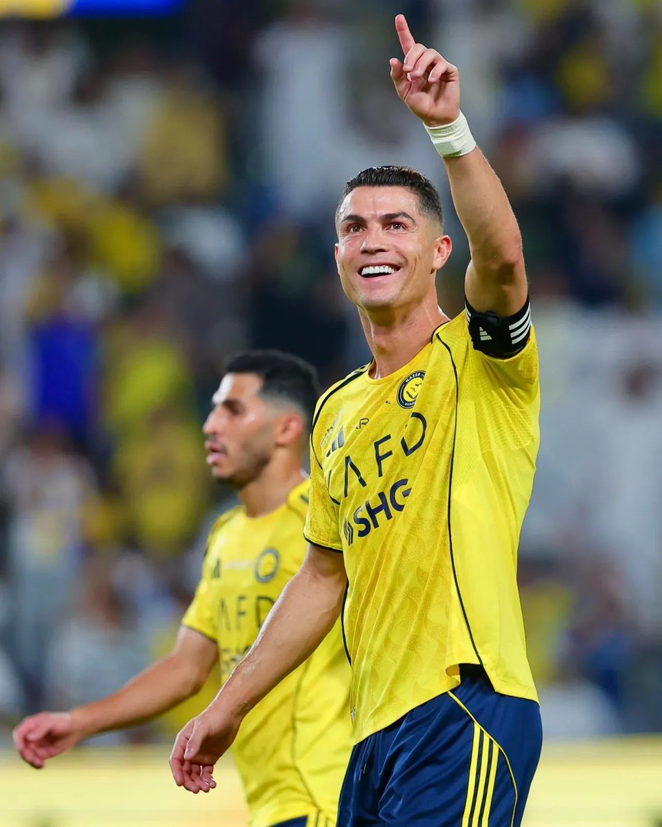 Tambah 2 goal saat Al Nassr menghantam Al Riyadh 5-1 tadi malam.

Cristiano Ronaldo kini hanya butuh 45 goal lagi untuk menamatkan rekor 1000 gol dalam karir sepak bolanya. 🇵🇹