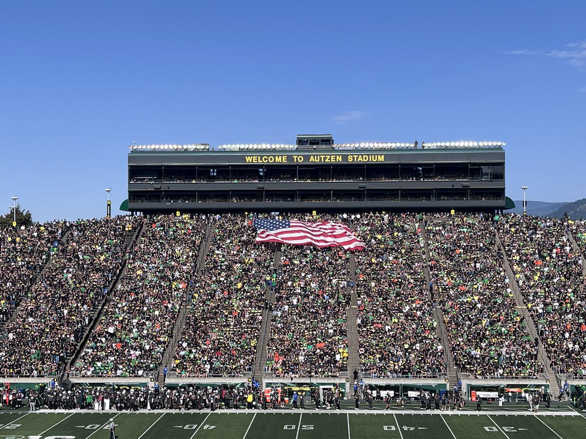 Didn’t rain once. <a href="/oregonfootball/">Oregon Football</a> #autzen #civilwar