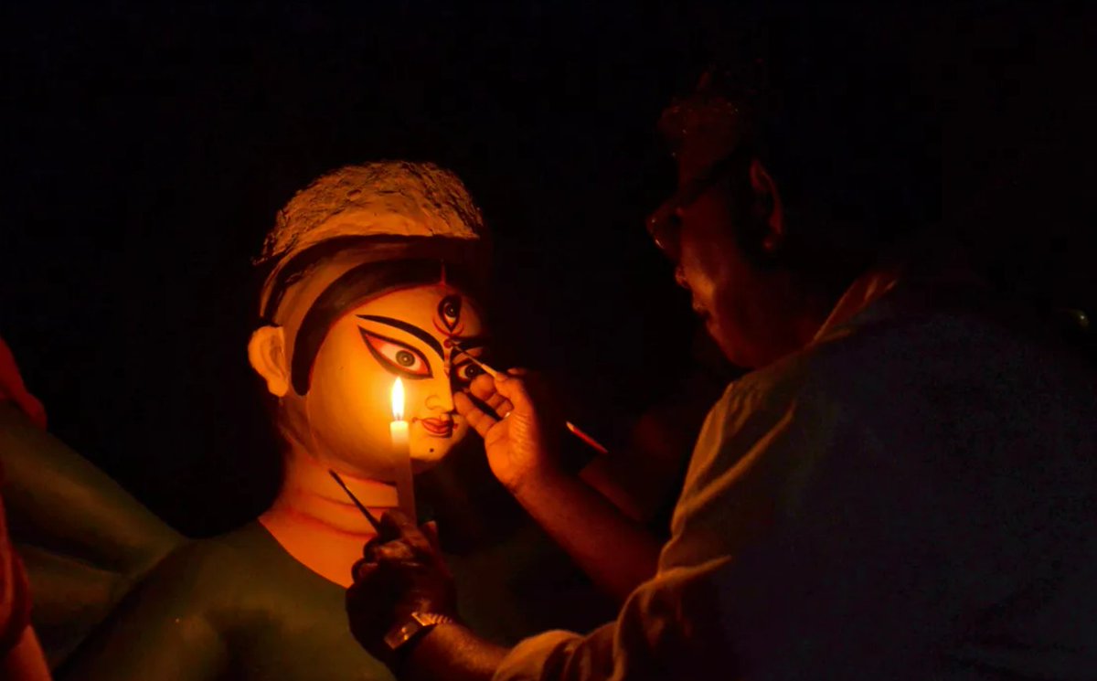 itzsohamx__'s tweet image. শুভ মহালয়ার প্রীতি ,শুভেচ্ছা আর অভিনন্দন. Wishing everyone a very Shubho Mahalaya. 🙏