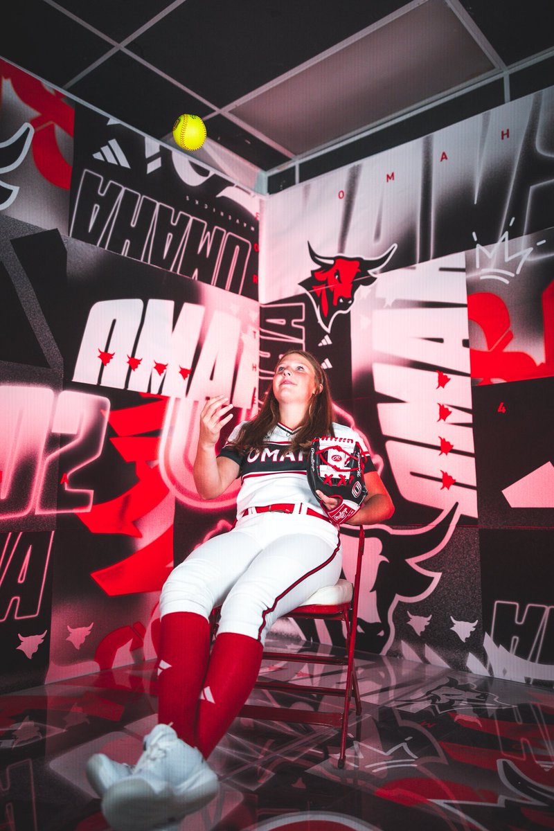 jaycee_woodard's tweet image. No better place than home!

Officially an @OmahaSB Maverick!! ❤️🖤 #committed #HOmaha

@coach_heard 
@Jen_Daro 
@brooke_dumont