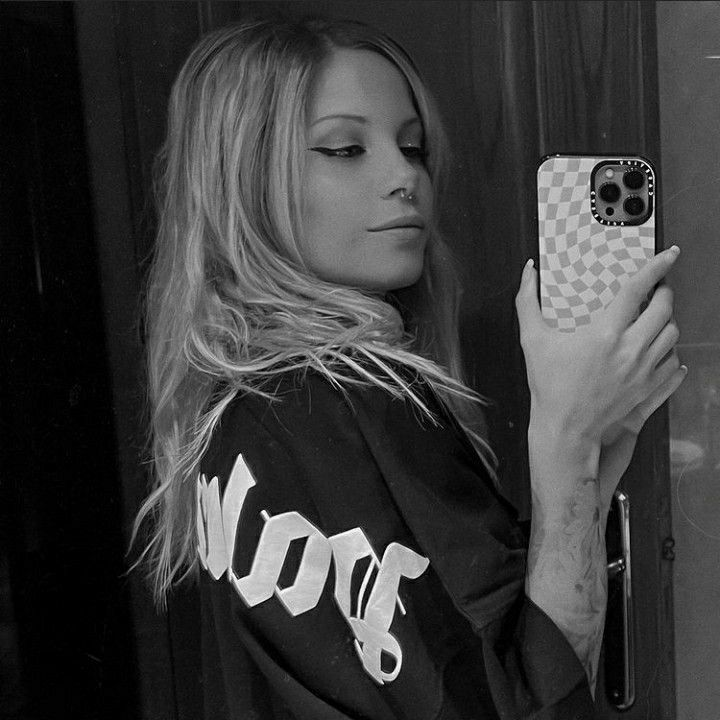 Como todos los años me paso por aquí para desearle un FELIZ CUMPLEAÑOS a una de los máximos referentes que hay en mi vida, verla cada minuto fue parte de momentos inolvidables que siempre están y estarán en mi mente y corazón "Biyiner 4ever" DIOS SALVE A LA REINA❤️🤍 <a href="/_biyin_/">Biyín</a> 🥰