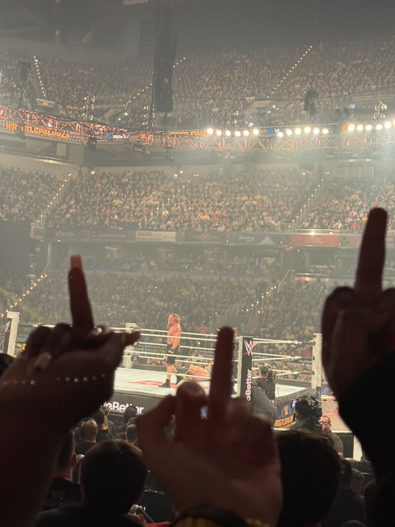 cass🧸 (@domsbrutality) on Twitter photo 