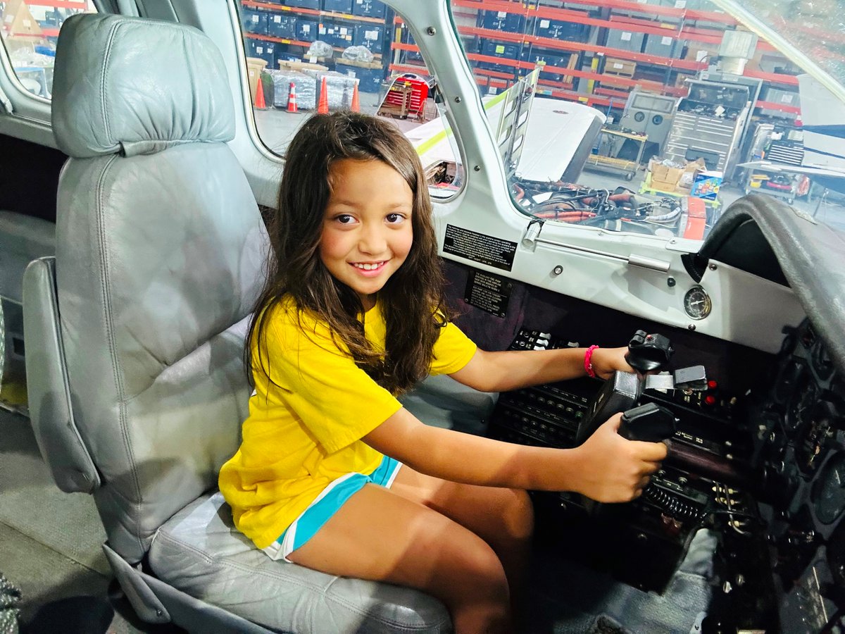 Happy Girls in Aviation Day! This annual event aims to inspire young women to pursue #aviation careers. Thank you to our incredible female team members and women across the industry for inspiring the next generation. ✈️ #PoweringLegaciesForward #GirlsInAviationDay #FlyContinental