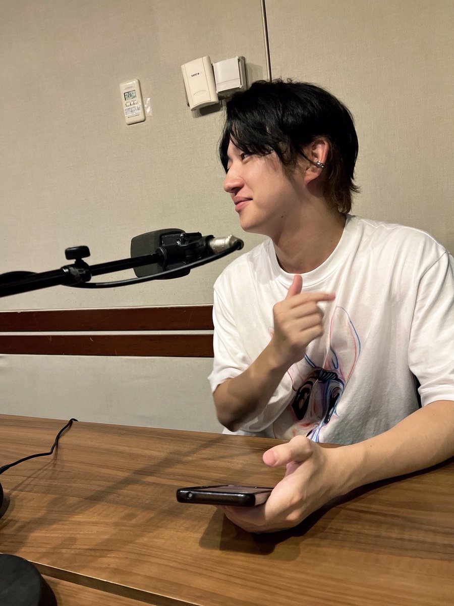 EntamePalette80's tweet image. 今週の #Nakamu 📸
「今週はハスキーボイスだったNakamuさん!」
(喉は痛めてたようですがお元気そうでした!
皆さん無理は禁物!体調に気をつけてくださいね🥲)
by #安藤咲良
番組の感想は #エンパレTFM でポストしてください😌
⏯#radiko タイムフリーはこちら📻
radiko.jp/share/?sid=FMT…