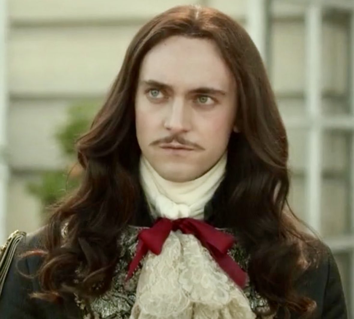 dcd728's tweet image. #LouisXIV looking #intense for this #SunKingSunday #Versailles #GeorgeBlagden