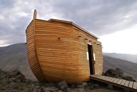 MerlinTomkins's tweet photo. It’s that time of year again folks. We have a few of our bespoke Arks left with a free Unicorn 🦄  if you buy two. #ArkLife #ArkLiving https://t.co/BIee6OXnp8