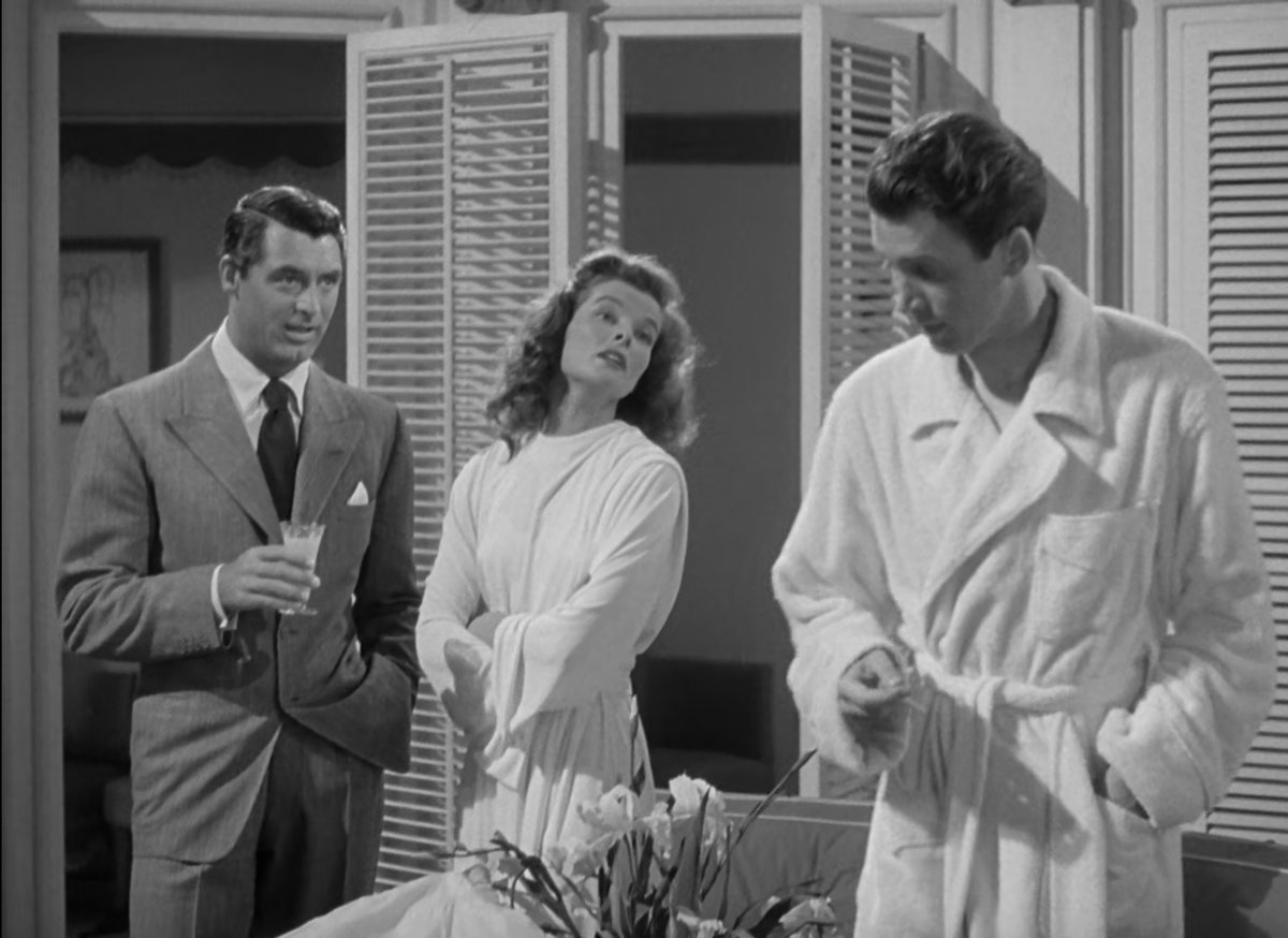 Anoche vi Historias de Filadelfia, pocas películas han tenido actores de mejor calidad: Cary Grant, Katherine Hepburn y James Stewart, lo mejor de lo mejor