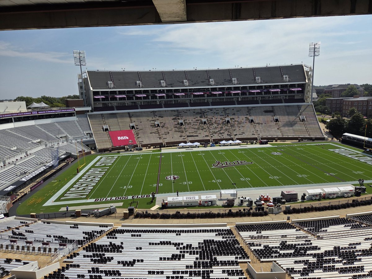 AGarciaInSports's tweet photo. Booth view from Starkville as @NIU_Football takes on Mississippi State.  @coachlindo @terrybonadonna and me are on at 2:45pm CT on @949WDKBDeKalb https://t.co/XZpdVx8M6r  Huskie Mobile App and @tunein @NIUCoachHammock @NIUAthletics @VanWagner @TBSpotterCharts https://t.co/J1bSmuWOOo