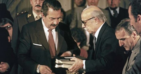 Franja Morada tweet media